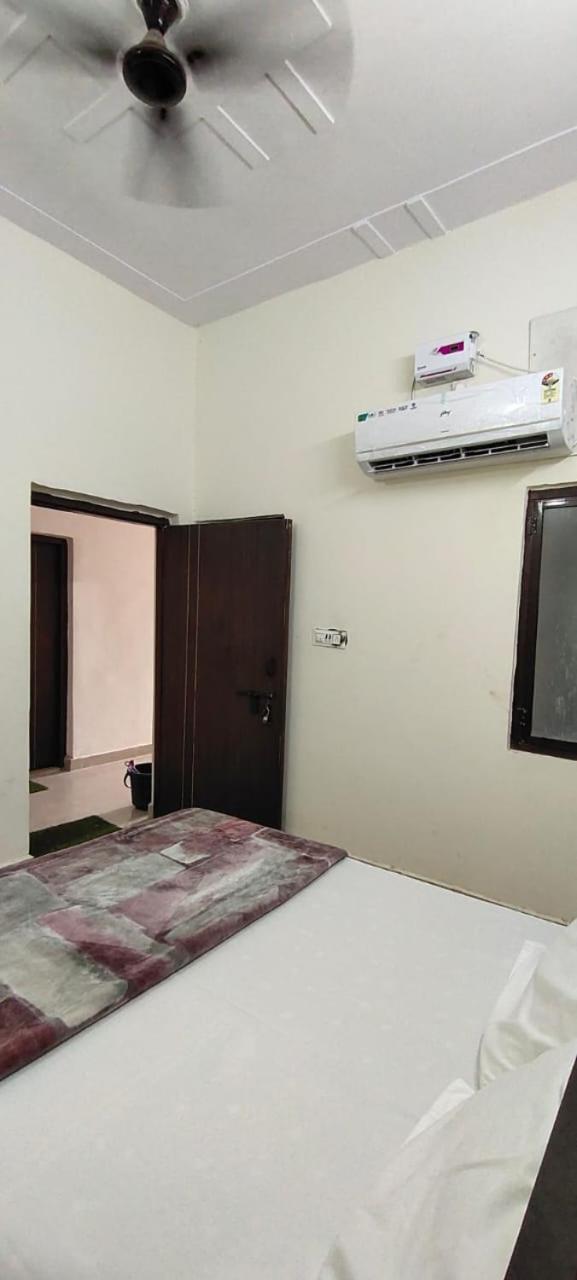 Hotel Shri Jee Dham Near Prem Mandir Vrindāvan Zewnętrze zdjęcie
